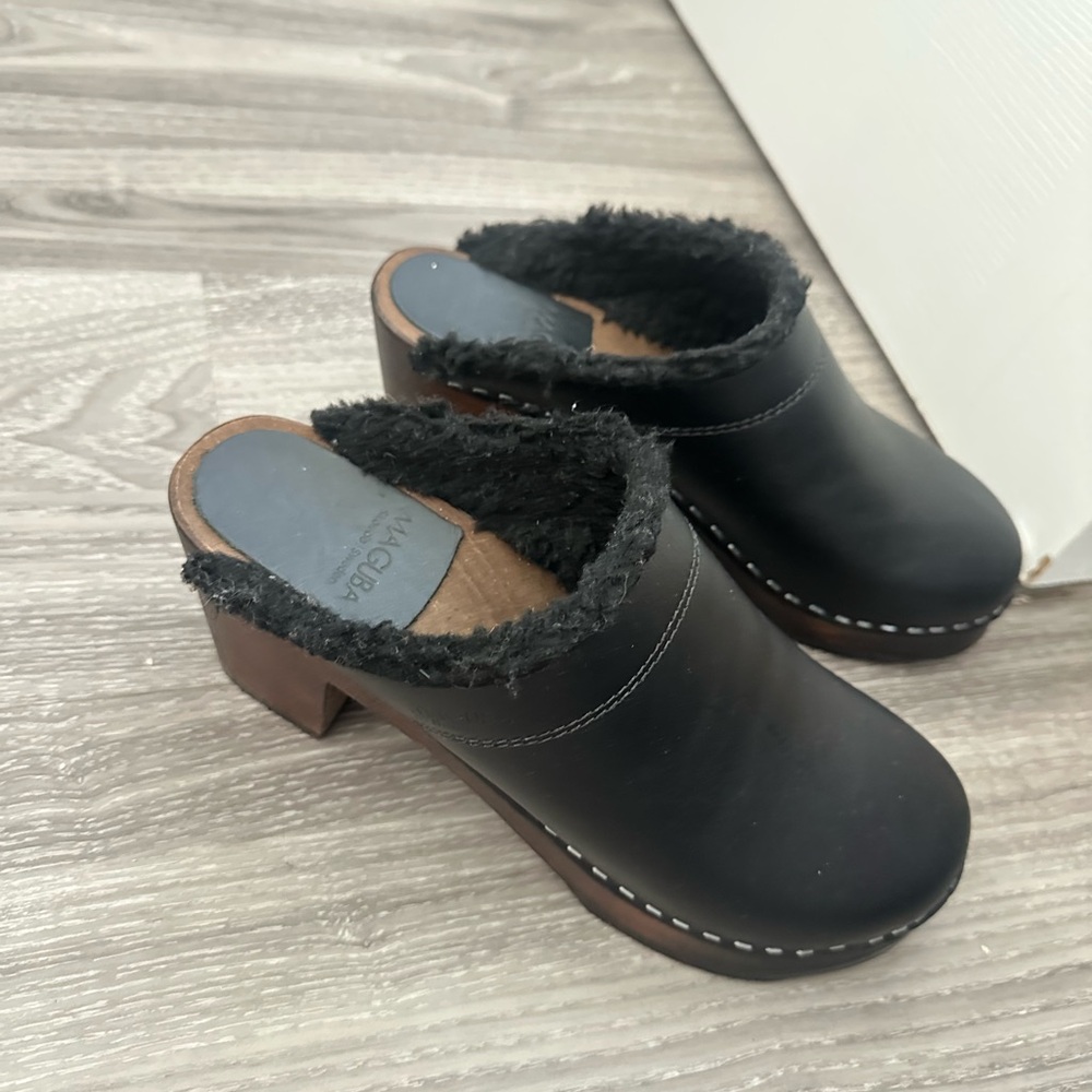 ALFANI Black Faux Fur Lined Women's Clogs